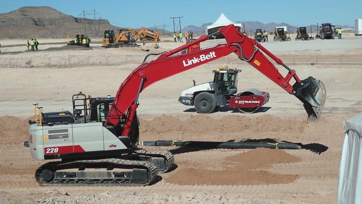 # TrimbleDimensions Link-Belt Talks on the Autonomous 220 X4S Excavator