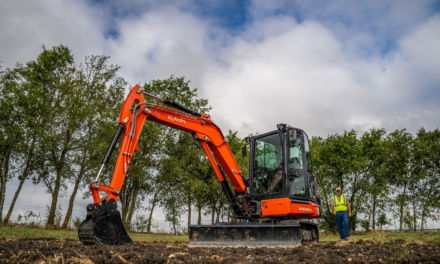 Kubota Introduces 2 New Excavators, New CTL at WOC