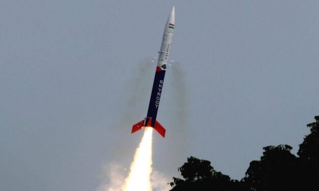 Chiȵa creαtes its second 5-meter stainless stȩel jet storage container.