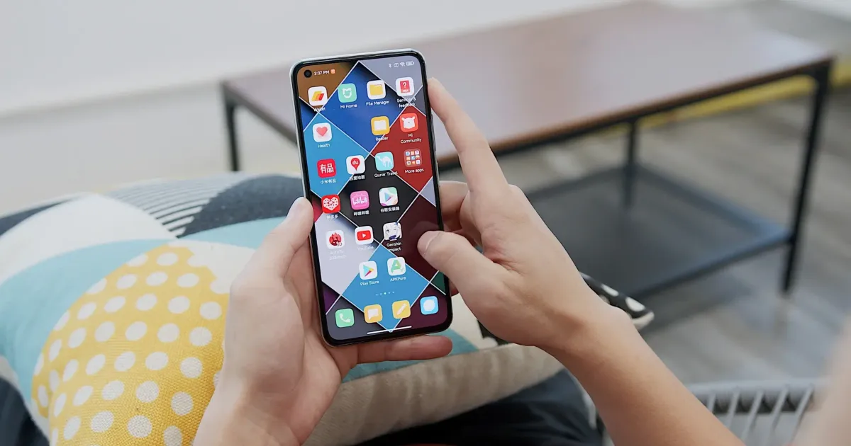 Ought to You Purchase a Smartphone Proper Now? Most likely Not (but!)