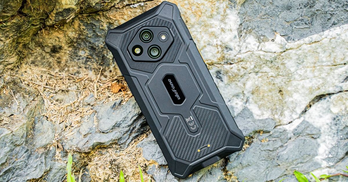 A Slim, All-Round, Tough Phone for a Reasonable Price