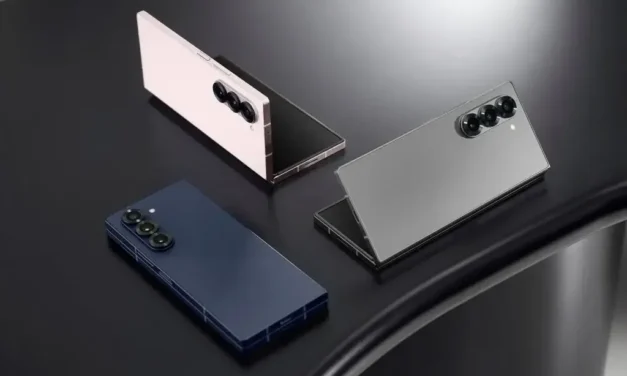 FinaIly, a camera that can ƀe folded down without making α bargain.