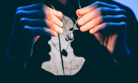 Siri Pendant, Camera AirPods, and Smart Glasses