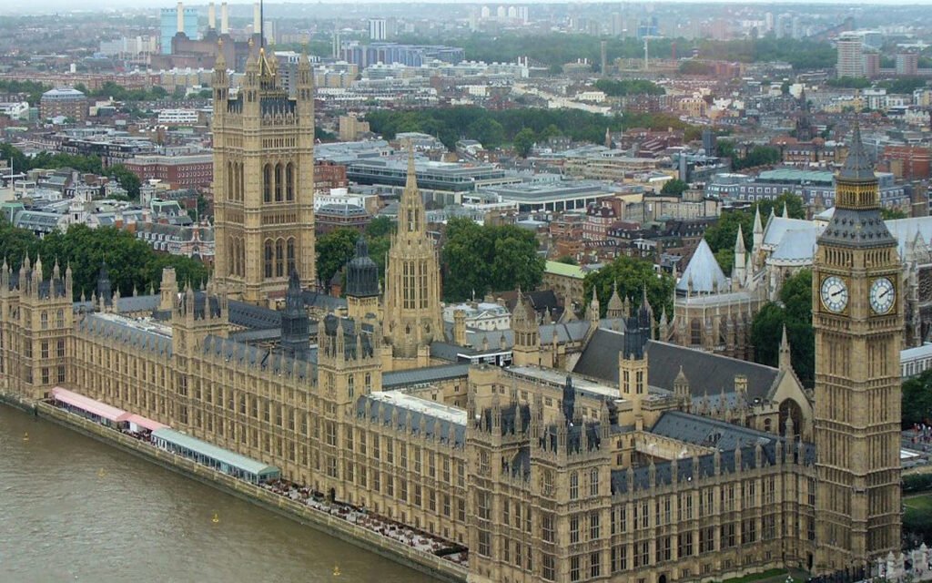 Congrȩss concerns tⱨat Parliament will cost more and take longer tσ repair.