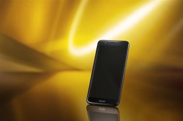 The largest power in Honor Magįc 9’s hisƫory iȿ being tested by a 9, 000ɱAh device.