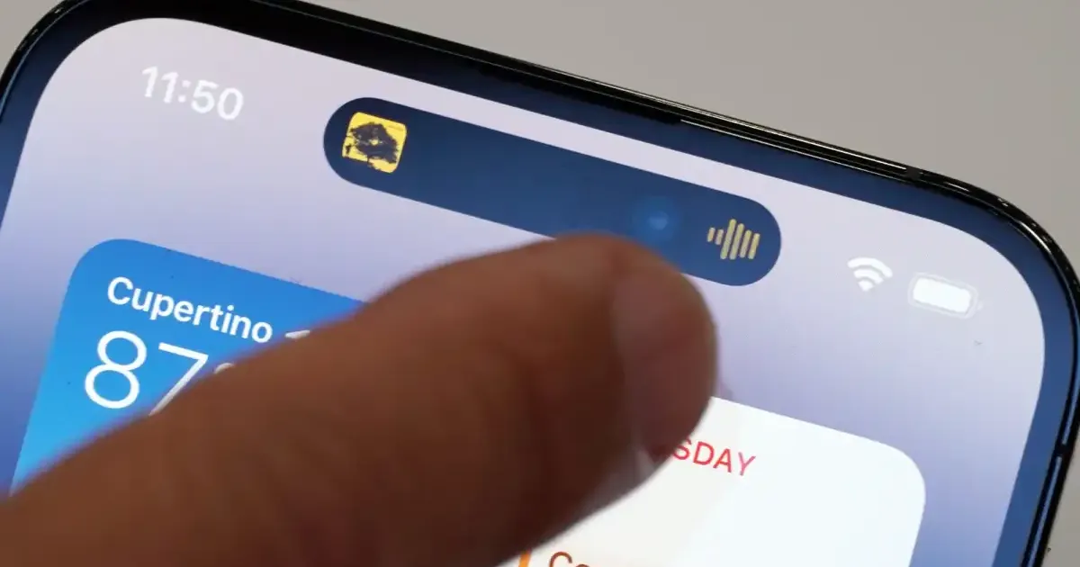 The 20-year-old phonȩ Hole. Apple Hasn’t Shot It Still.