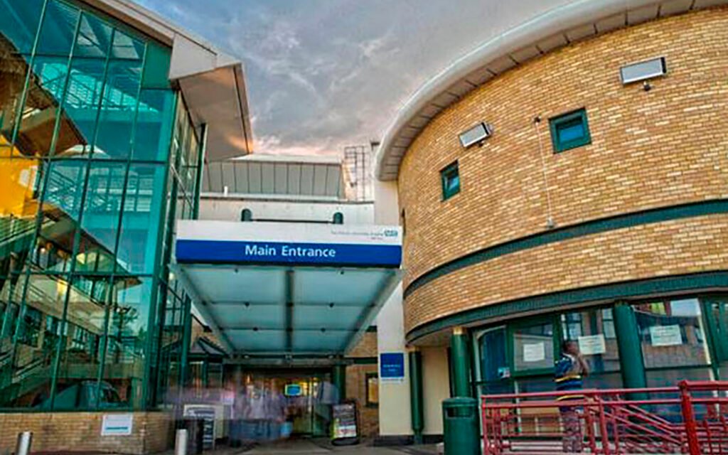 MPs warn that New Hospital Program delays are a result of inadequate contingency funds.