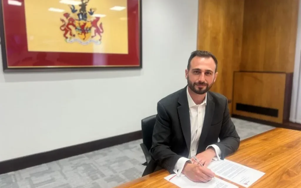 Site is removed from the new settlements initiative by Enfield Council.