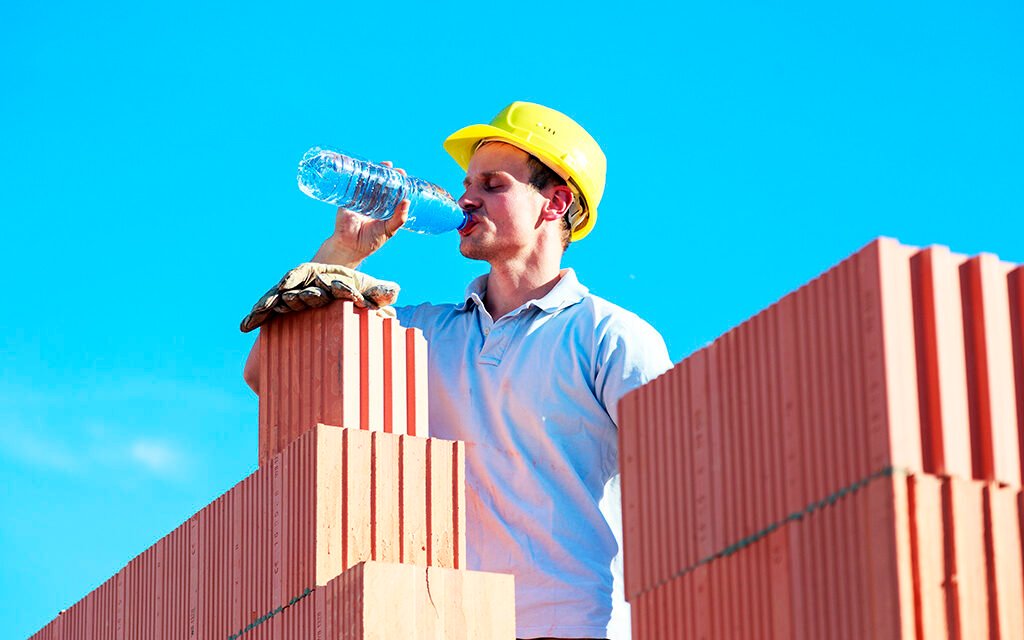Calls for exterior staff ‘ maximum working temperatures