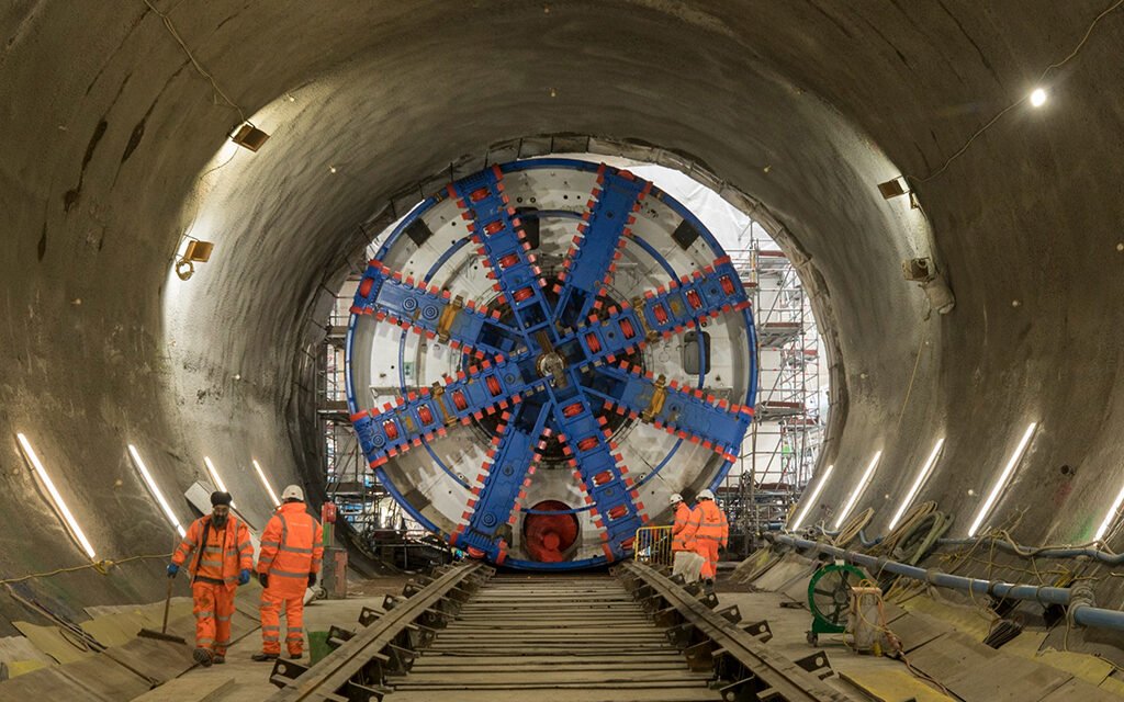 Burnham commits to reactivating the HS2 website to Manchester.