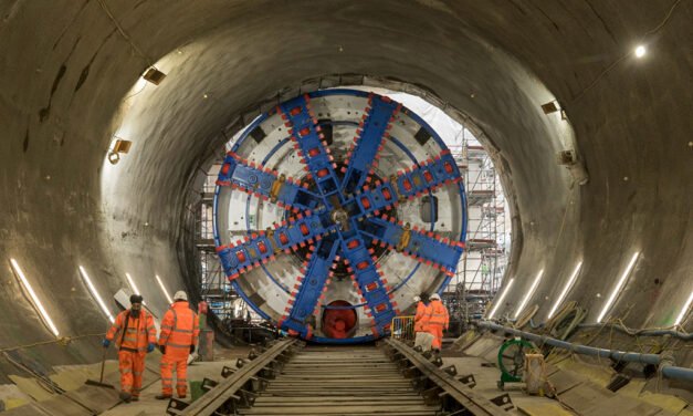 Burnham commits to reactivating the HS2 website to Manchester.