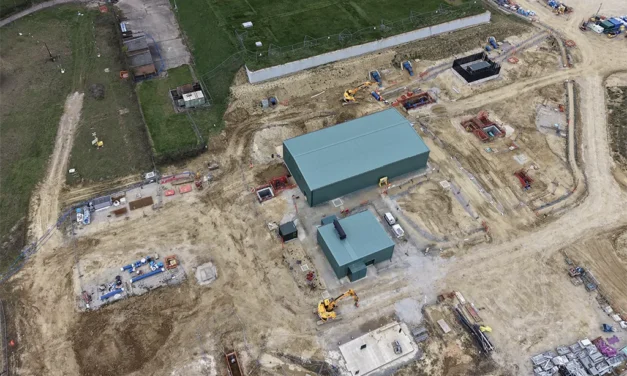 Working “keyhole surgery” in Norfolk, pomp it off