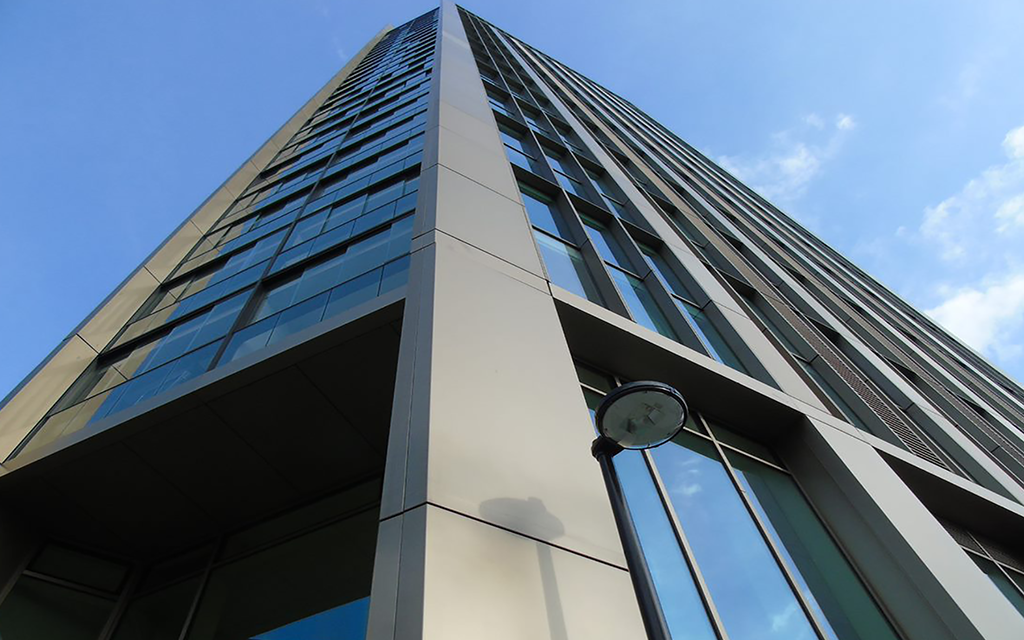 Directors of a crashed covering company are required to pay £600k to liquidators.
