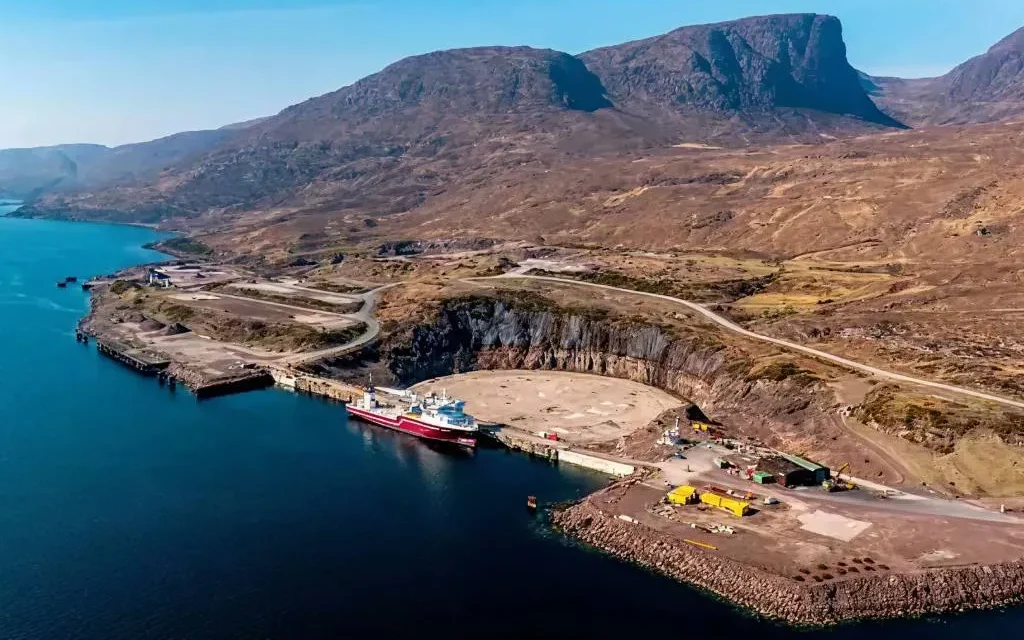 Clipshorn Port signs a$ 30 million waterfront contract
