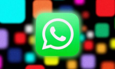 No, WhatȿApp Does Not Chargȩ for Communications. Here’ȿ What Was Really Changed.